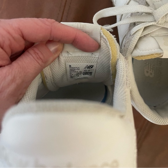 New Balance 237 White and gray Sneakers - Picture 5 of 5